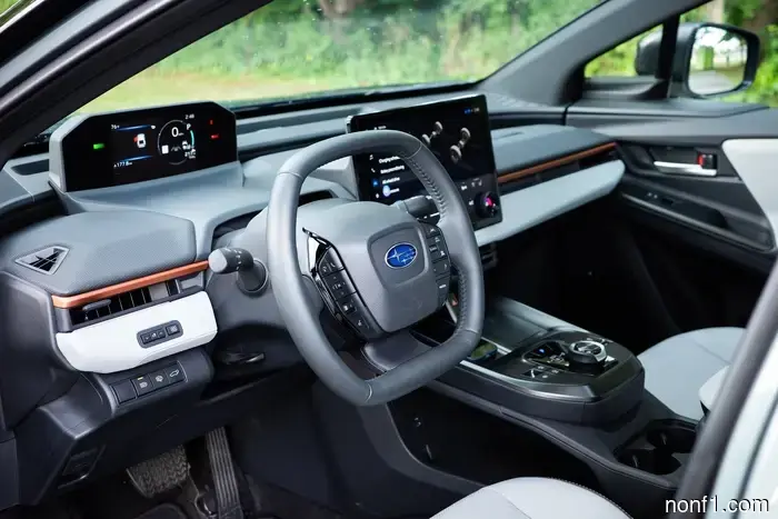 Руль Subaru Uncharted удивительно хорош.