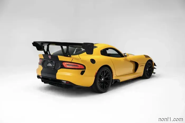 Este Dodge Viper ACR-Extreme de 44 millas acaba de establecer un récord de subasta en $532,999.