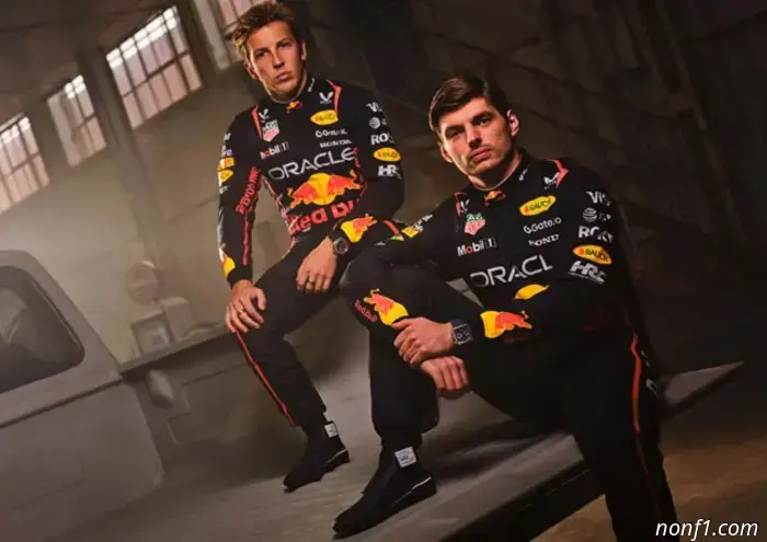 Red Bull presenta un mono de carreras