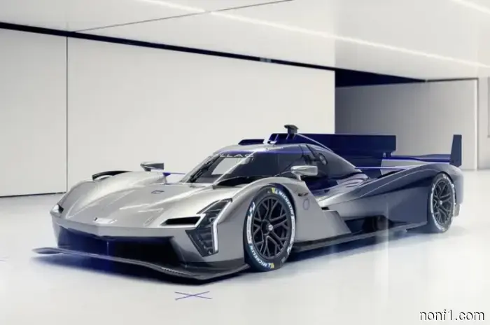 En Cadillac presentaron el coche conceptual V-One.