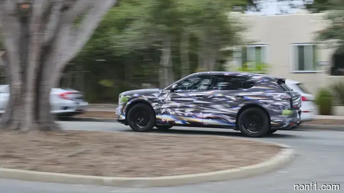 2028 Bentley Torcal Primer Paseo: Un EV de Lujo que Se Mueve al Ritmo de un Latido Diferente