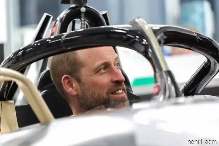 Formula E: The Prince of Wales visited the Jaguar Racing base