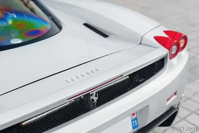 Cada Ferrari Enzo es raro, pero este que está a la venta es solo 1 de 9.