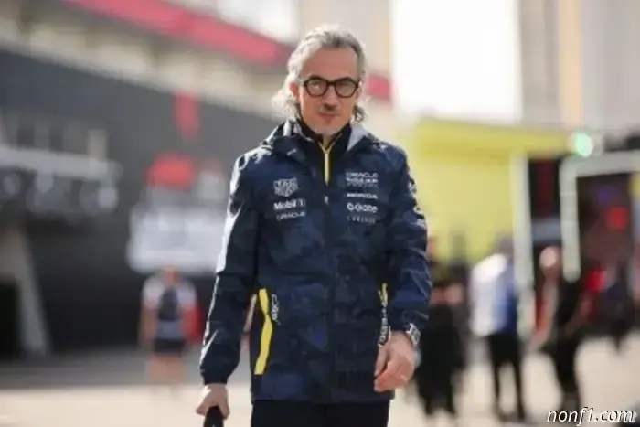 Red Bull confirmará la alineación de 2026 tras Qatar, no en Abu Dabi.