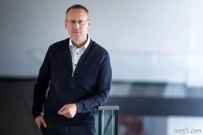 Dreyer: Copiamos deliberadamente los enfoques de nuestros rivales.