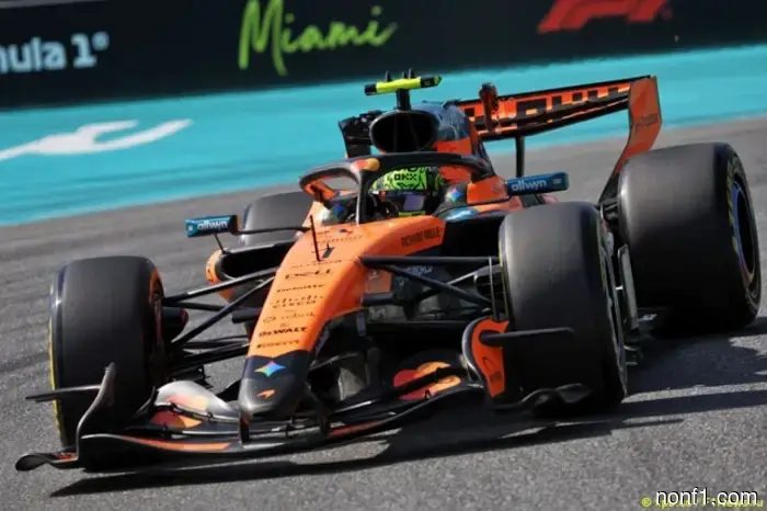 Norris and Albon have been summoned to the stewards.