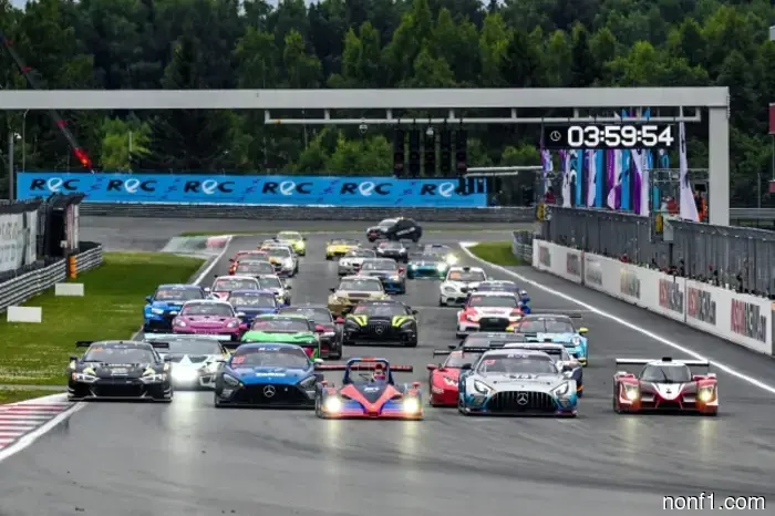REC: Aleshin y Remenyako ganaron la carrera en Moscow Raceway