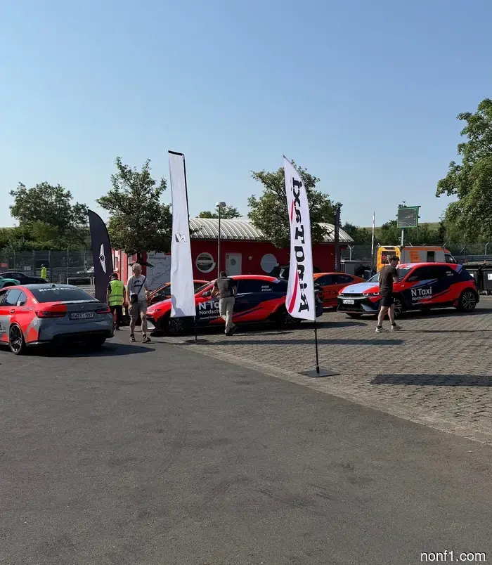 El Genesis G70 se siente tan en casa en el Nurburgring como cualquier otro sedán deportivo.