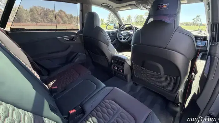 2025 Audi RSQ8 Advantages and Disadvantages Review: The Ideal Balance of Function and Aesthetics