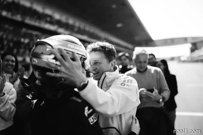 Dolores de Crecimiento: La Anatomía del Difícil Inicio de Audi en la F1