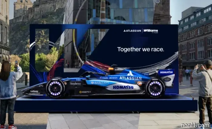 Williams is going on a tour across the UK.