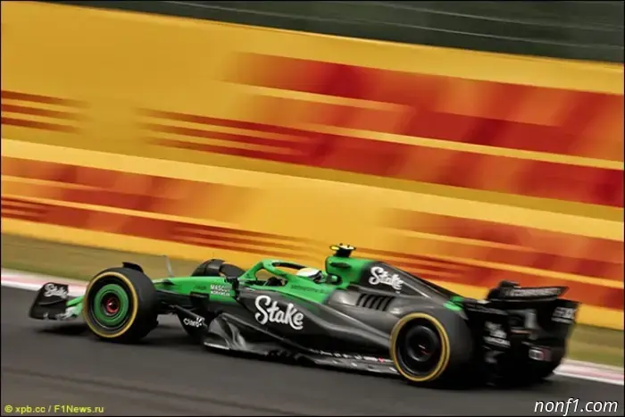 Команда Stake F1 временно изменит название на Sauber.