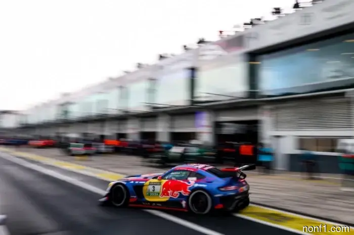 NLS: Verstappen's crew has problems, he is far behind.