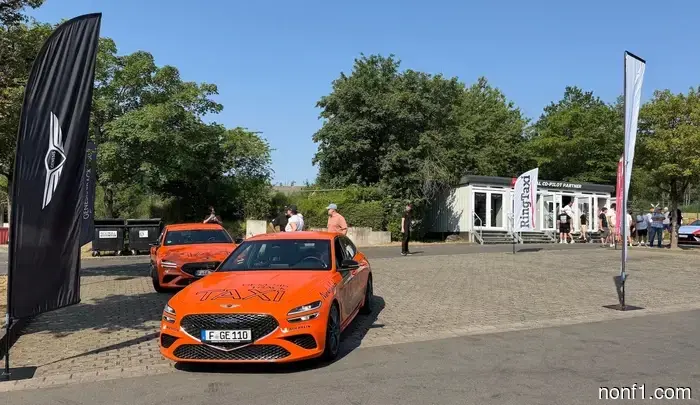 El Genesis G70 se siente tan en casa en el Nurburgring como cualquier otro sedán deportivo.