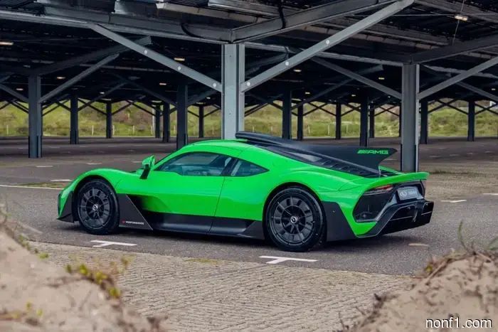 Этот Mercedes-AMG One прошел обслуживание на сумму 44 000 долларов всего после 115 миль.