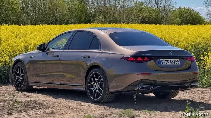 2027 Mercedes S-Class First Drive Review: At the Pinnacle of Excellence, Aside from That Unattractive Screen