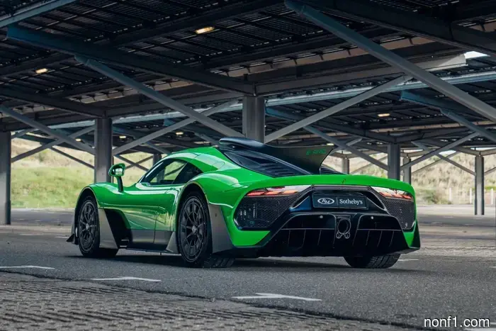 Этот Mercedes-AMG One прошел обслуживание на сумму 44 000 долларов всего после 115 миль.