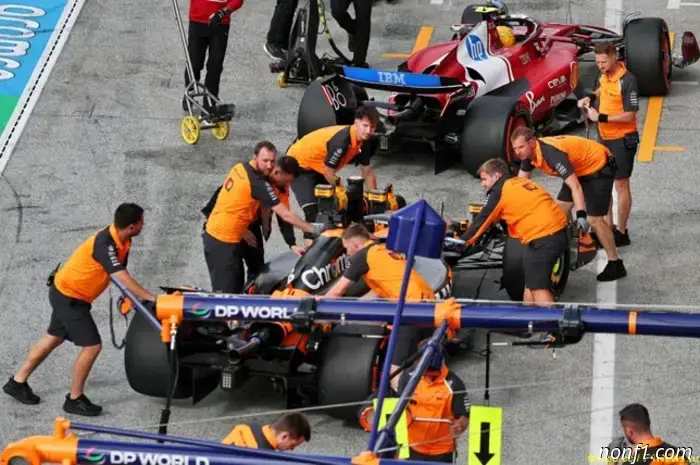 McLaren fined for pit-lane incident