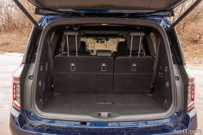2026 Nissan Armada Pro-4X Reseña: Lo más parecido a un verdadero Land Cruiser que encontrarás en América
