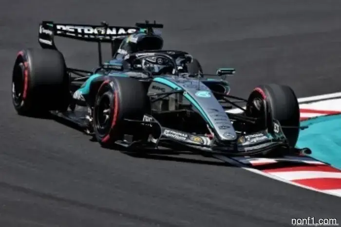 Russell se encoge de hombros ante el escrutinio de Mercedes mientras los rivales contraatacan.