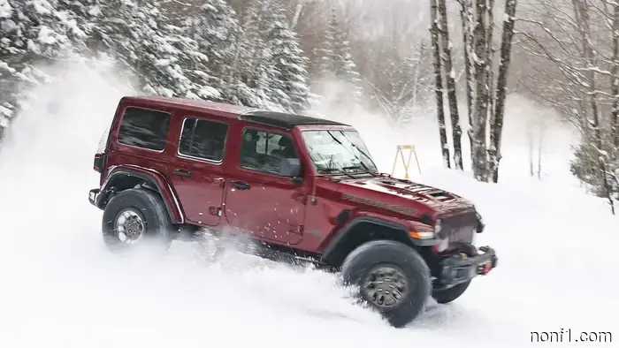 ‘Terrifyingly Quick’: Fearless Individual Launches a V8 Jeep Wrangler 392 on a Snow Rally Course