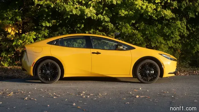 Продажи Prius резко падают в 2026 году. Мы спросили Toyota, почему.