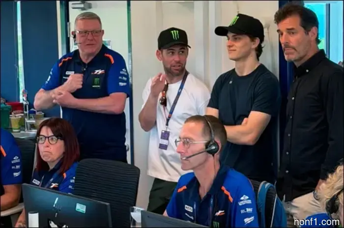 Oscar Piastri estuvo en el Isle of Man TT