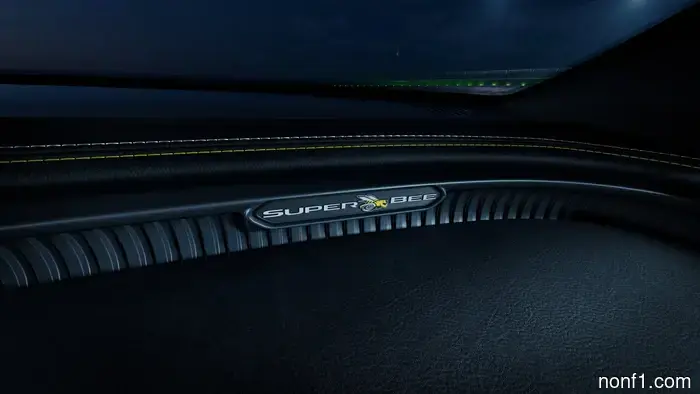 2027 Dodge Charger Super Bee жужжит с 600 л.с. от сильно нагнетаемого рядного шестицилиндрового двигателя