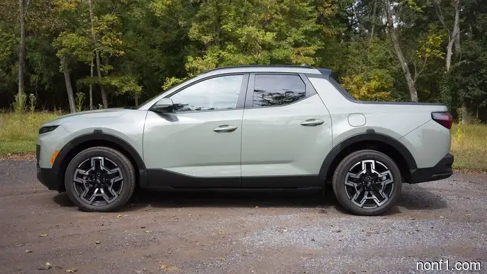 2025 Hyundai Santa Cruz Review: The Ideal Truck for Those Who Dislike Pickups