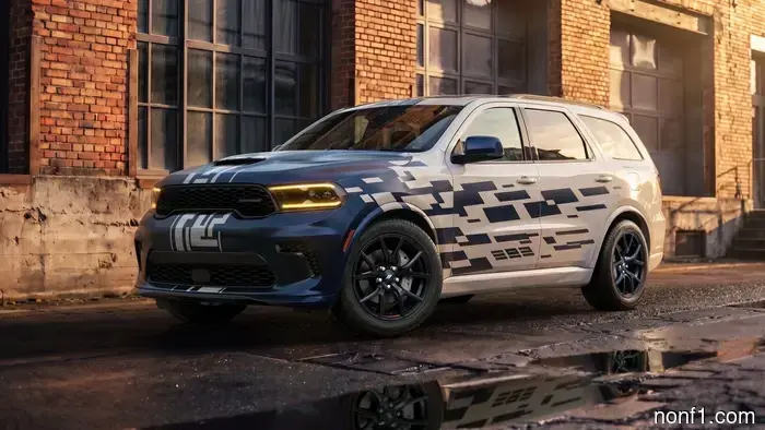Dodge идет по пути Porsche и делает кастомные цвета краски доступными для масс