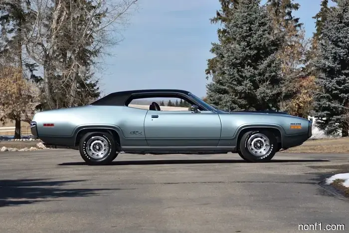 For Sale: 1971 Plymouth Hemi GTX, one of only 11 made, featuring a 426 V8 engine and a four-speed transmission.