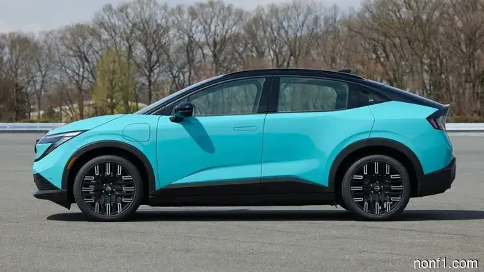 The new Mitsubishi Eclipse is essentially a Nissan Leaf at its core.