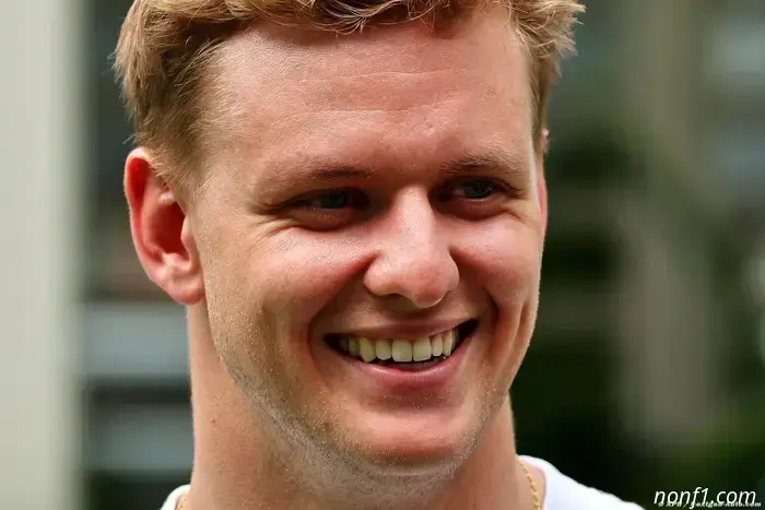 Mick Schumacher discloses 'discussions' with F1 teams.
