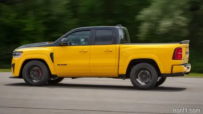 777-HP Ram Rumble Bee SRT Hellcat Уличный грузовик начинается чуть ниже $100K