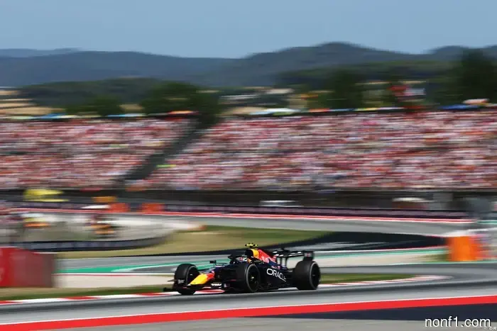 Sainz apoya a la FIA en la disputa del motor de Red Bull