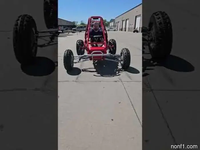 El monoplaza Rowdy Honda ganó 100 HP con un intercambio de motor de snowmobile de 800cc.