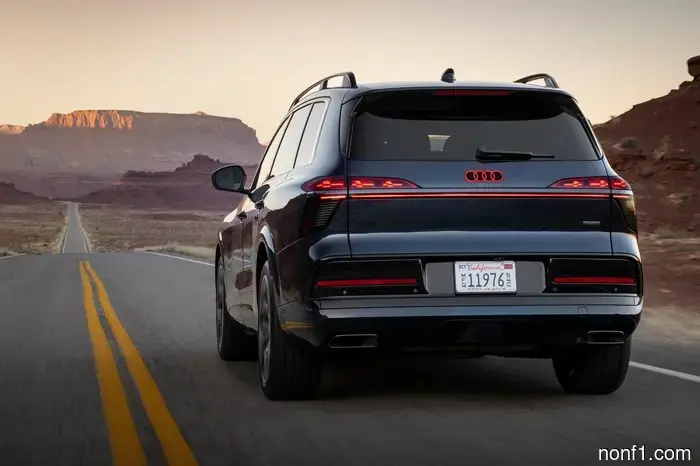 Audi's upcoming Q9 will display your turn signals on the road.