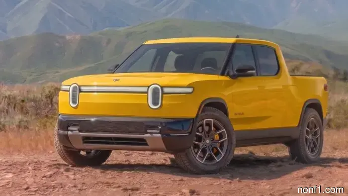 El CEO de Rivian dice que hay un gran mercado para una pequeña camioneta eléctrica.