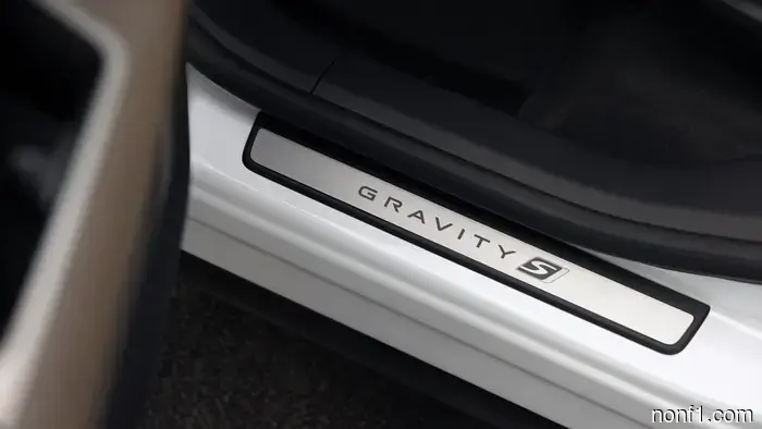 The Lucid Gravity GT-S is a SUV inspired by sapphire, boasting 1,070 horsepower.