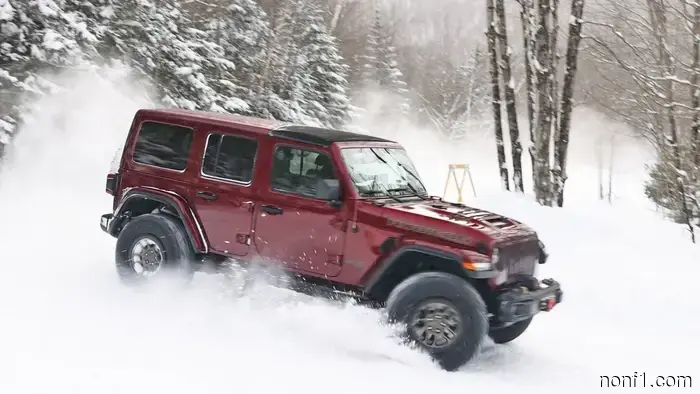 ‘Terrifyingly Quick’: Fearless Individual Launches a V8 Jeep Wrangler 392 on a Snow Rally Course