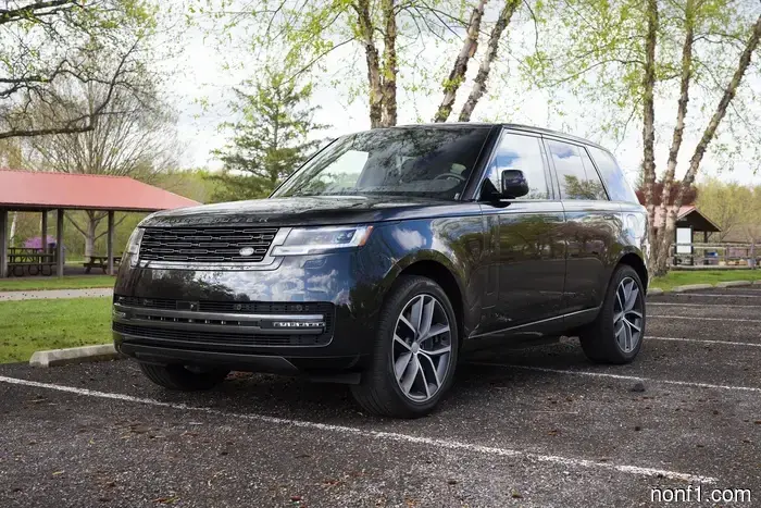 Range Rover SE Plug-In Hybrid Review: Exceptionally Competent, Yet Modest About It