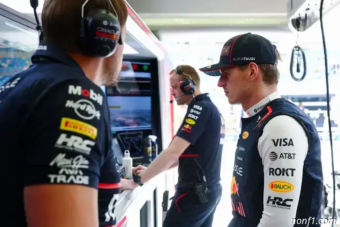 Insiders believe that Verstappen will '100%' remain with Red Bull.