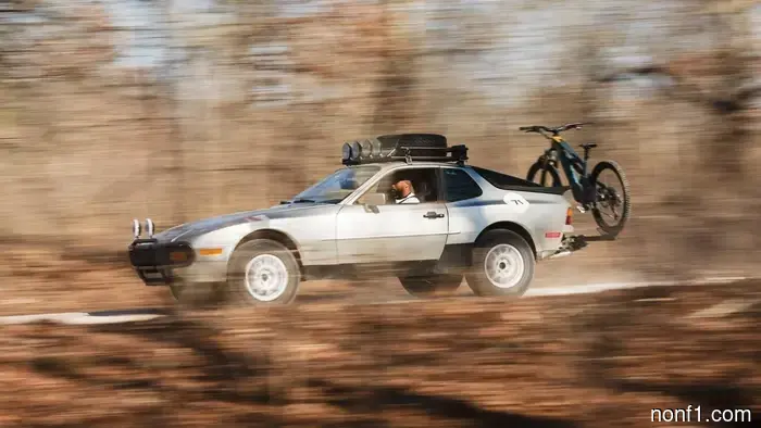 La maestría toma a toma detrás de este cortometraje de Safari Porsche es impresionante.