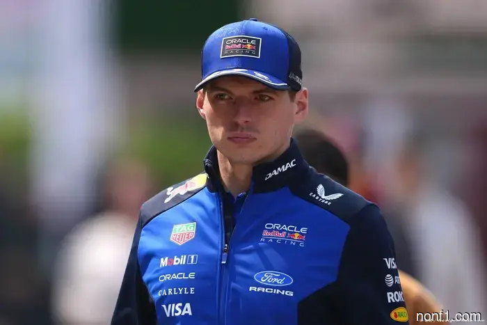 Red Bull quiere comprar la cláusula de salida de Verstappen - informe