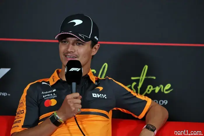 Norris sugiere que Verstappen 'quiere' un cambio a McLaren