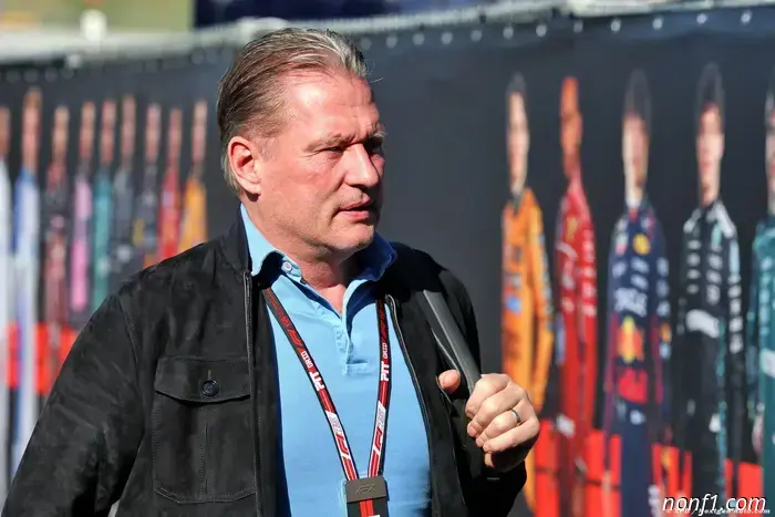 Jos Verstappen criticizes Perez's father for his remarks.