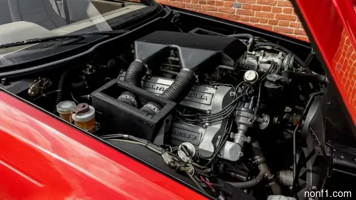 Вы можете купить «новый» Aston Martin V8 Vantage Zagato 1990 года.
