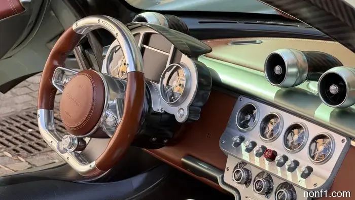 Revisión del Pagani Utopia Roadster: Haciendo arte a partir de minerales raros