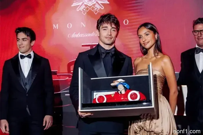 Leclerc recibió un regalo de bodas del príncipe de Mónaco.