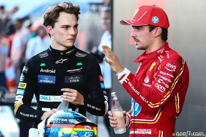 Ralf Schumacher espera a Piastri y a Leclerc en Aston Martin.